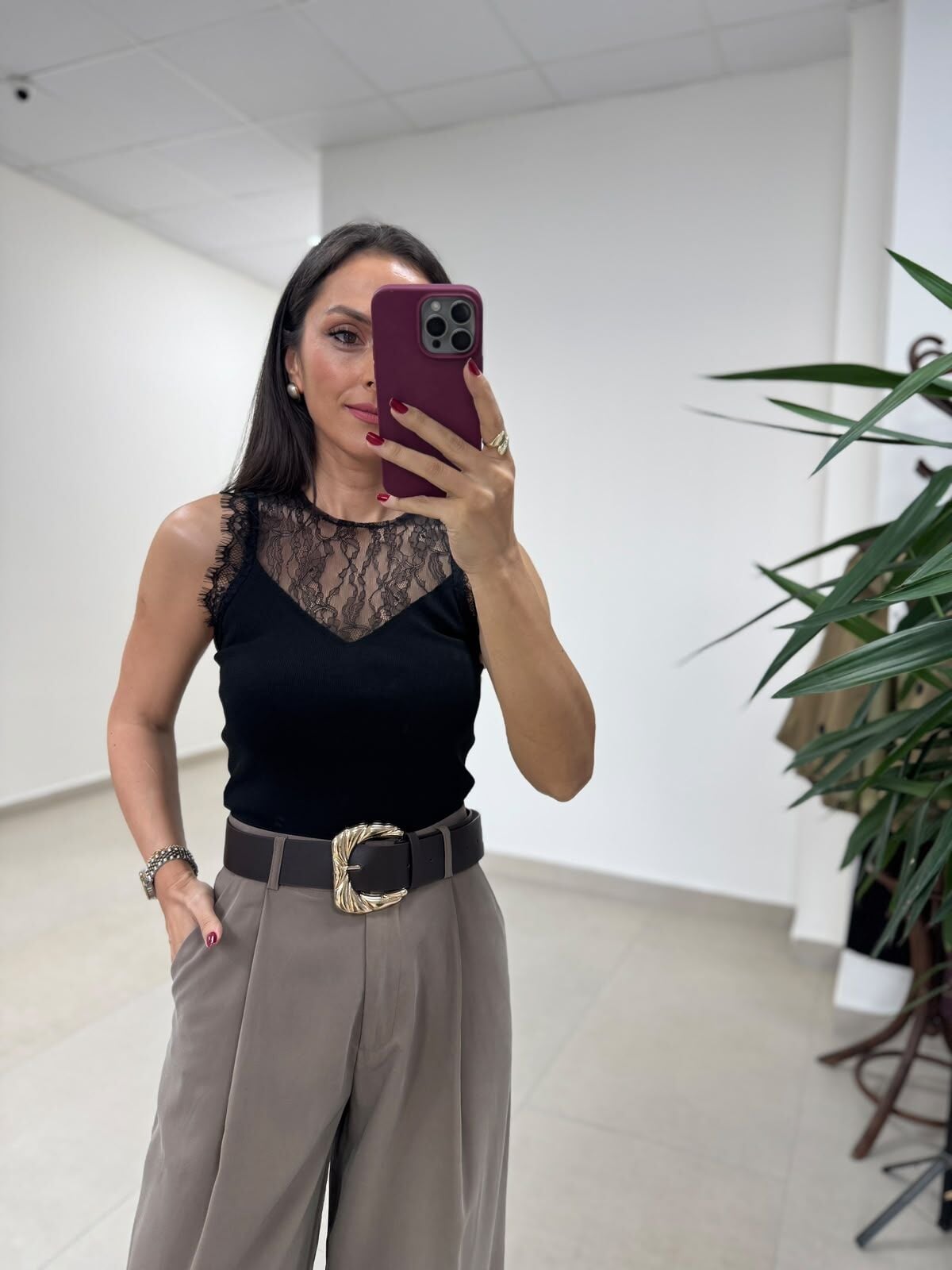 Po 2679 Yaka Dantel Detaylı Siyah Bluz