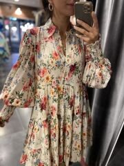 Kleid mit Hemdkragen und Ärmelsaum