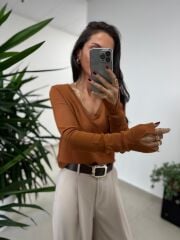 Dv 10427 Karamel V Yaka Kol Yırtmaçlı Triko Kazak