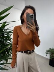 Dv 10427 Karamel V Yaka Kol Yırtmaçlı Triko Kazak
