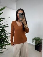 Dv 10427 Karamel V Yaka Kol Yırtmaçlı Triko Kazak
