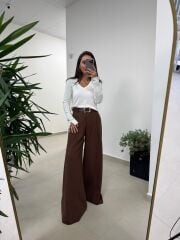 Dv 10427 Beyaz V Yaka Kol Yırtmaçlı Triko Kazak