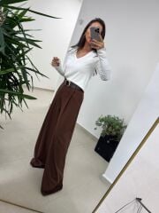 Dv 10427 Beyaz V Yaka Kol Yırtmaçlı Triko Kazak