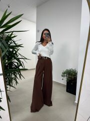 Dv 10427 Beyaz V Yaka Kol Yırtmaçlı Triko Kazak