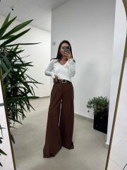 Dv 10427 Beyaz V Yaka Kol Yırtmaçlı Triko Kazak