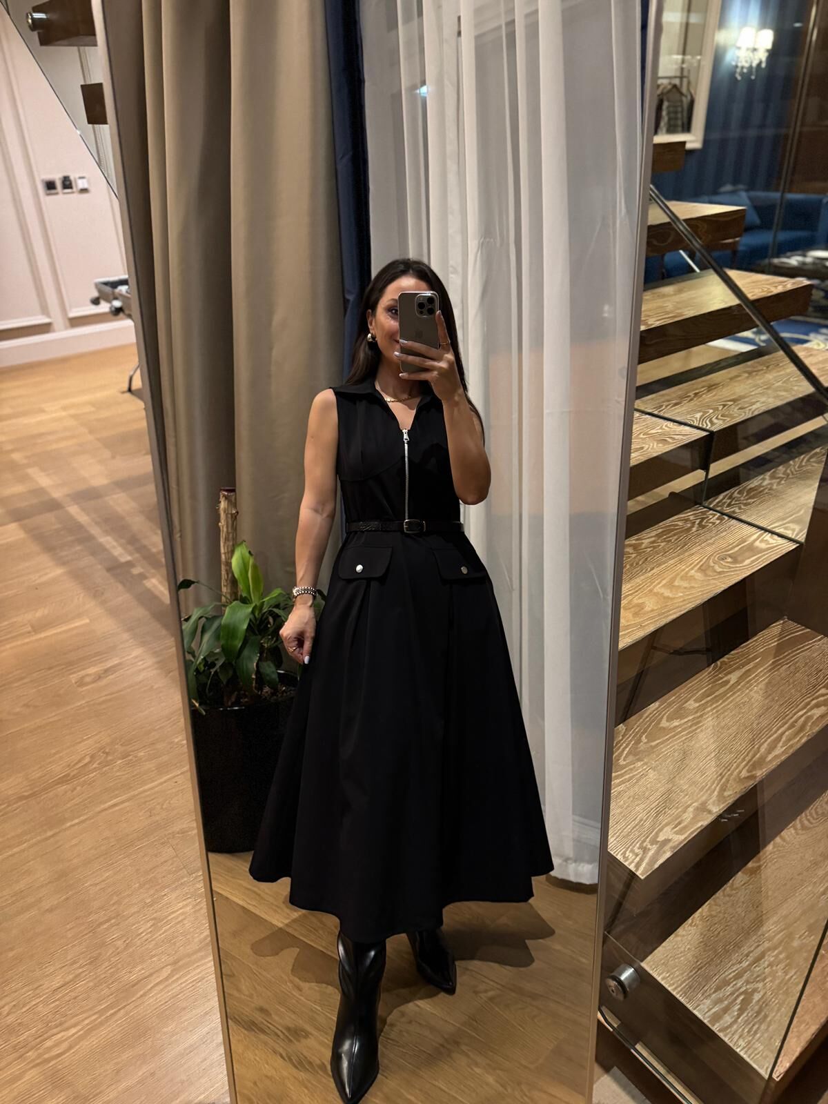 La 69288 Fermuar Detaylı Sıfır Kol Kemerli Siyah Elbise