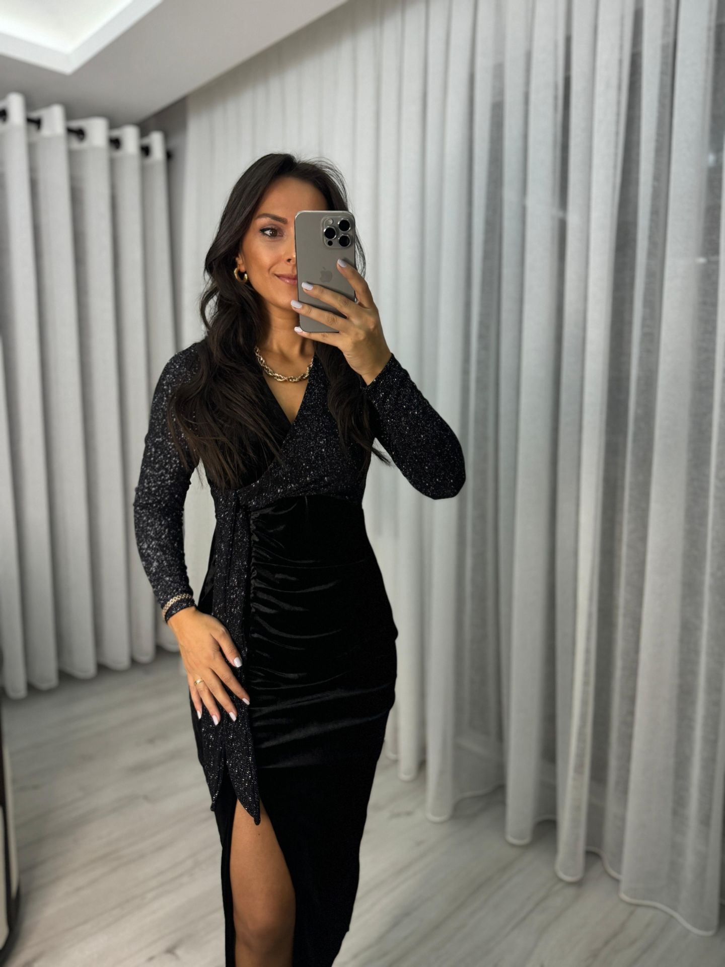 My 3322 Sim Detaylı Siyah Drapeli Elbise