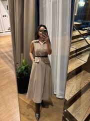 La 69288 Fermuar Detaylı Sıfır Kol Kemerli Camel Elbise