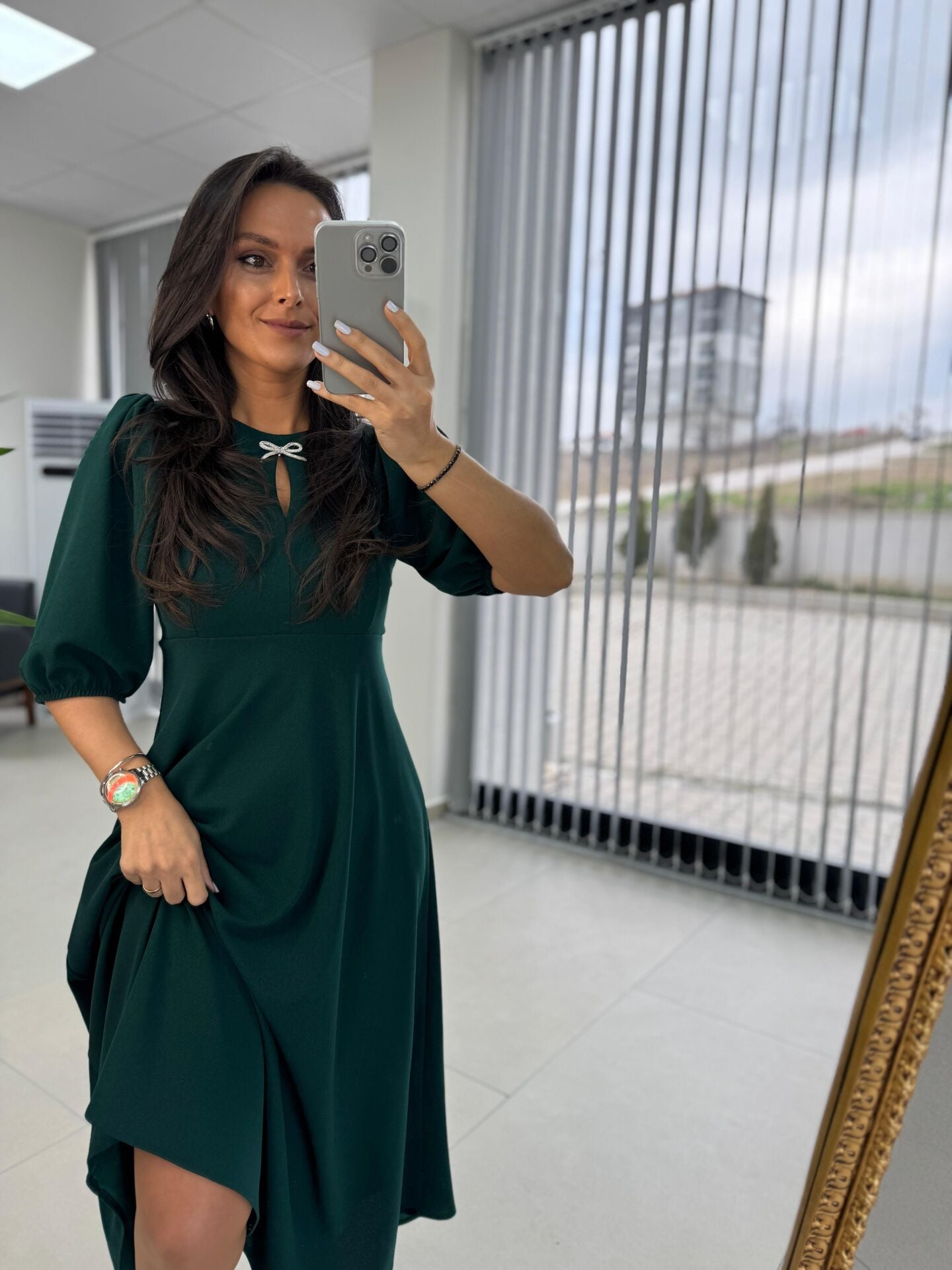 My 3578 Fiyonk Broşlu Zümrüt Elbise