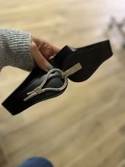 Gümüş geçirmeli kemer