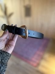 155 Üçgen tokalı siyah kemer