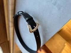 155 Üçgen tokalı siyah kemer