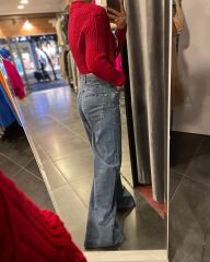 Red crop cardigan