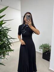 Np 1002 Omuz Vatkalı Siyah Fularlı Elbise