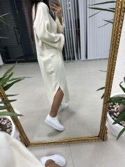 Polo yaka oversize krem triko elbise