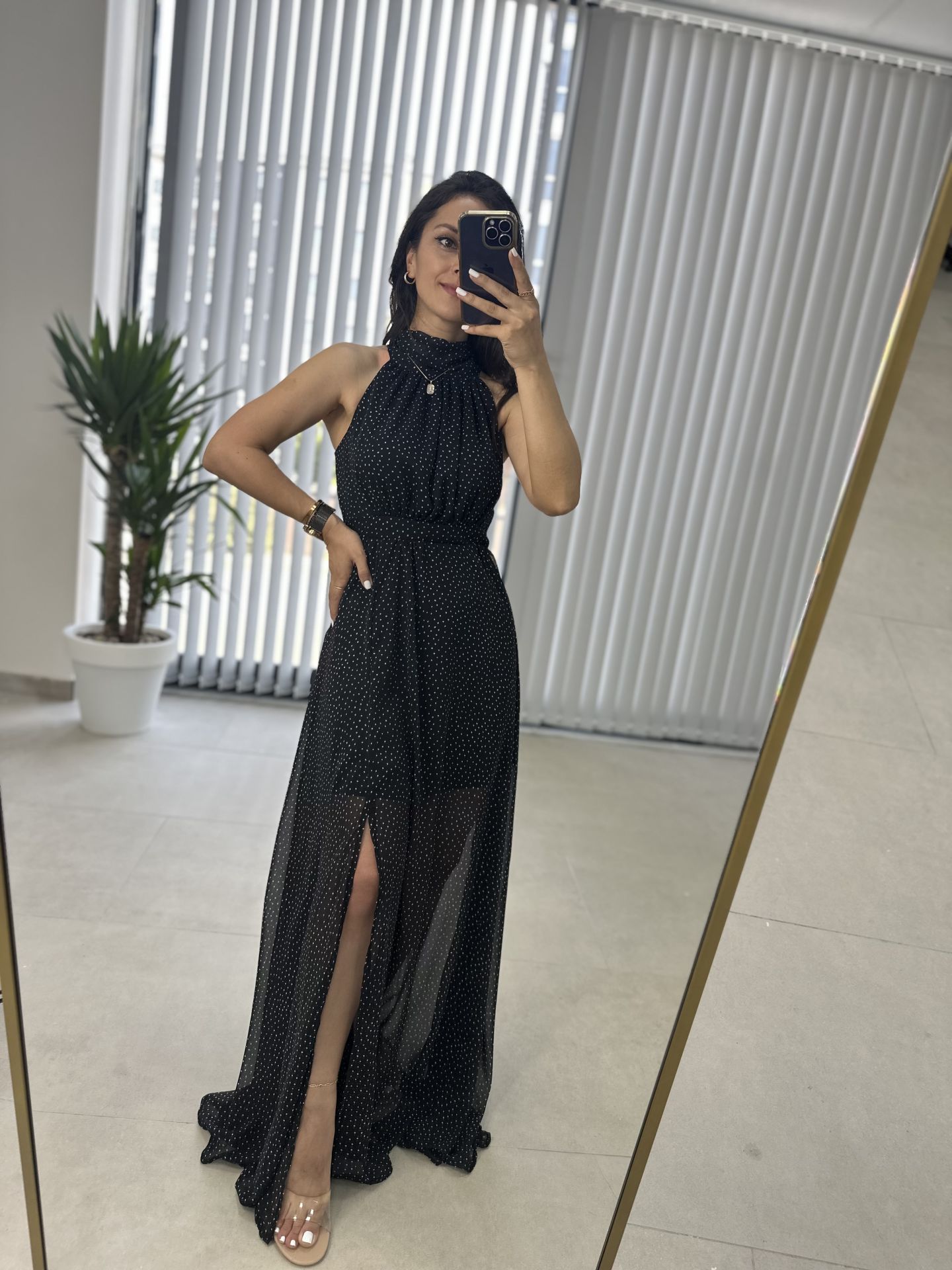 Halter yaka şifon tasarım siyah elbise