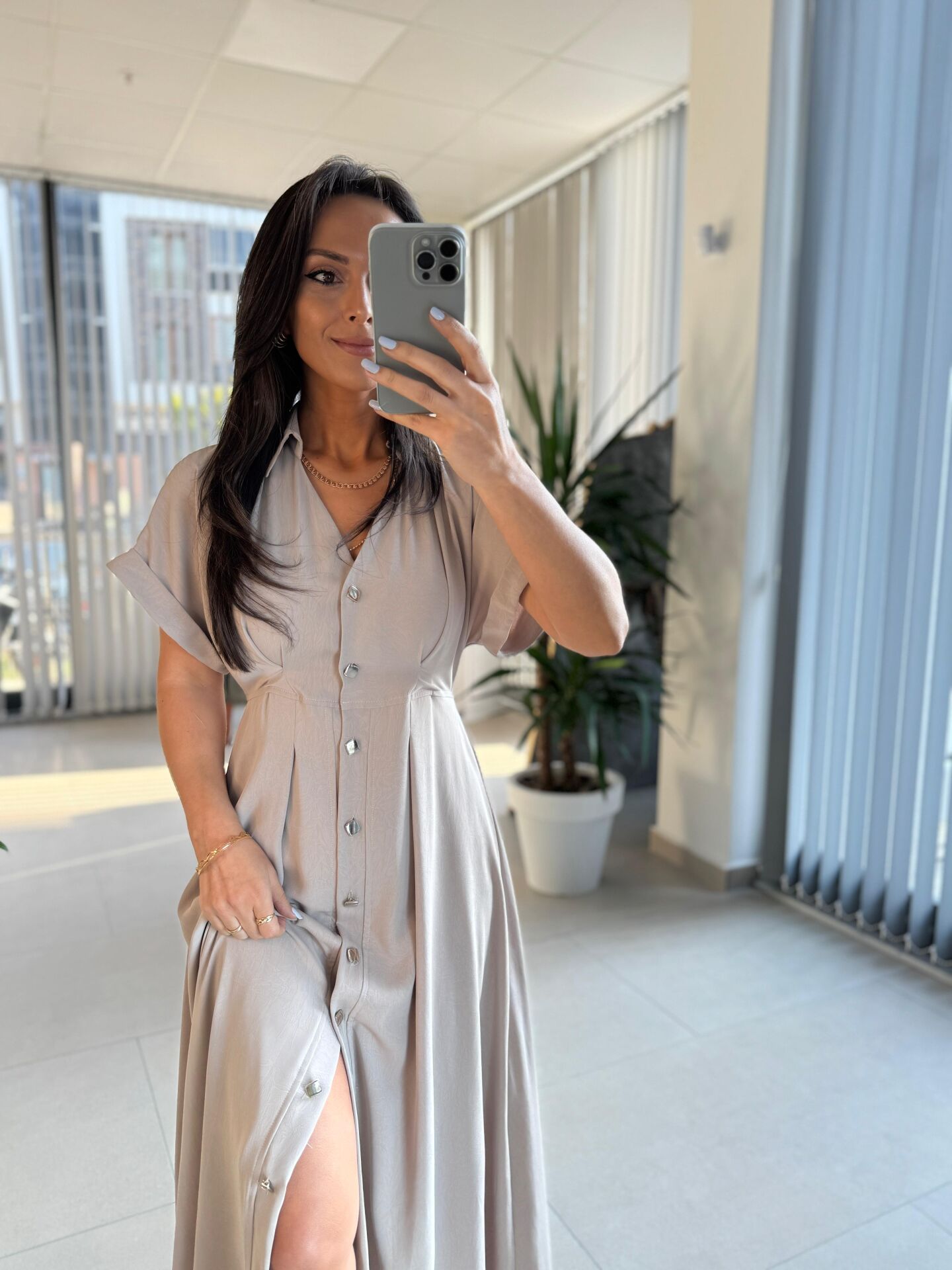 Np 6002 Bej Yarasa Kollu Pileli Elbise