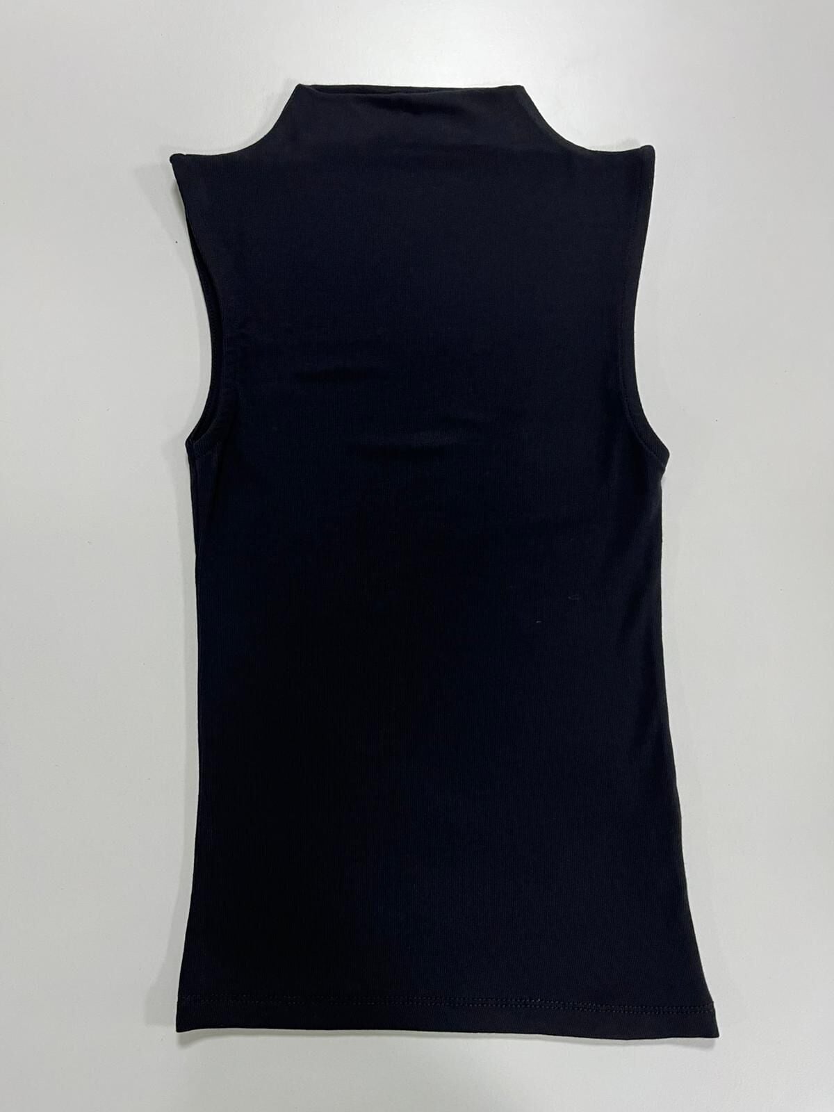 İv 24131 Dik Yaka Pamuklu Kolsuz Siyah Bluz