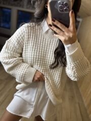 Off white dokulu kazak