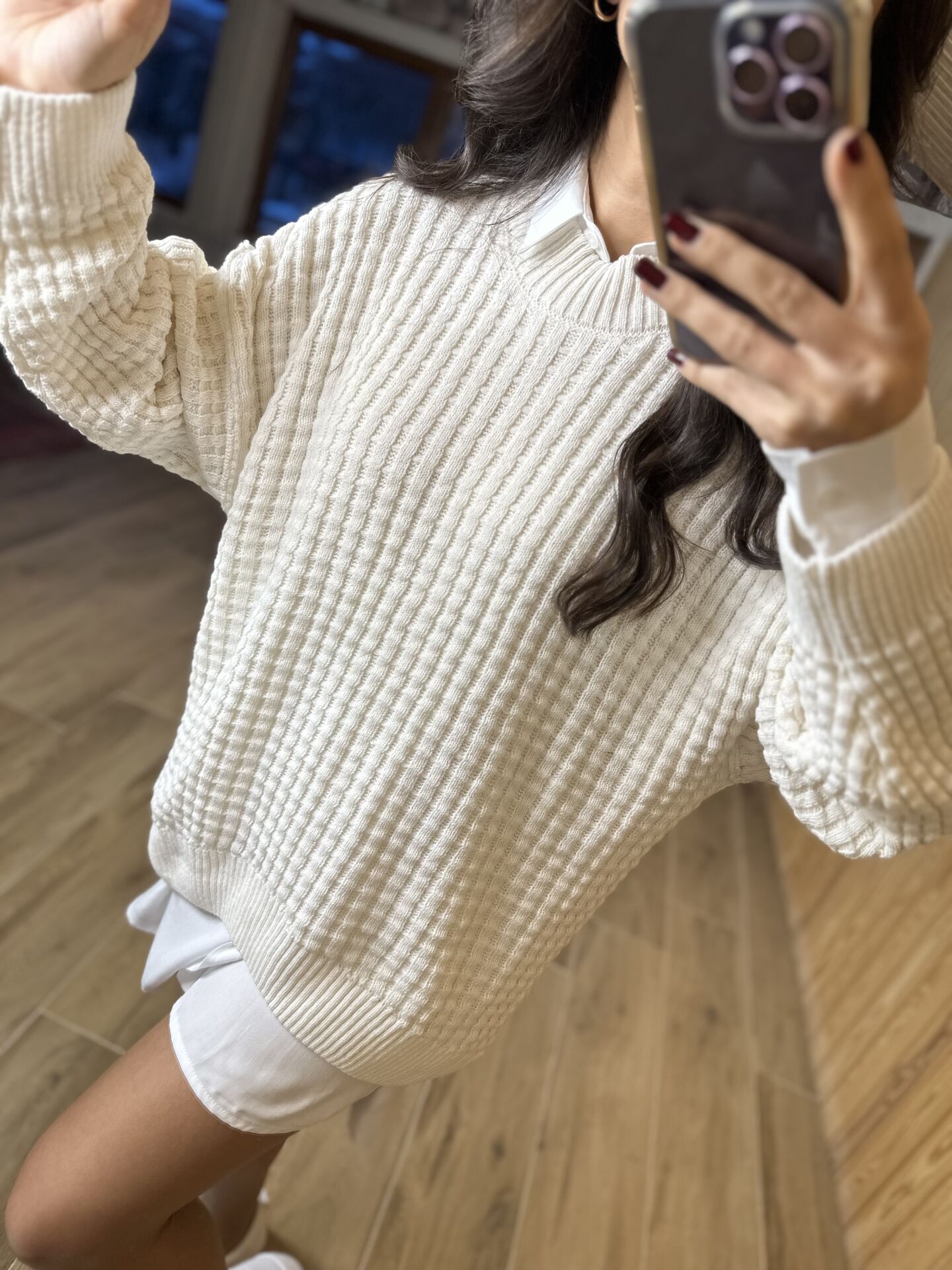Off white dokulu kazak