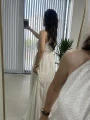 Halter yaka şifon tasarım beyaz elbise