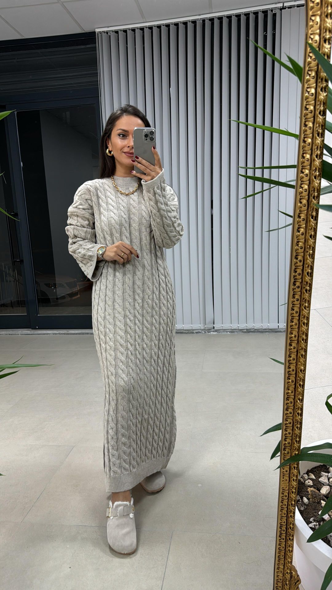 Gestricktes Strickkleid aus Nerzhaar