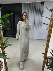 Gestricktes Strickkleid aus Nerzhaar