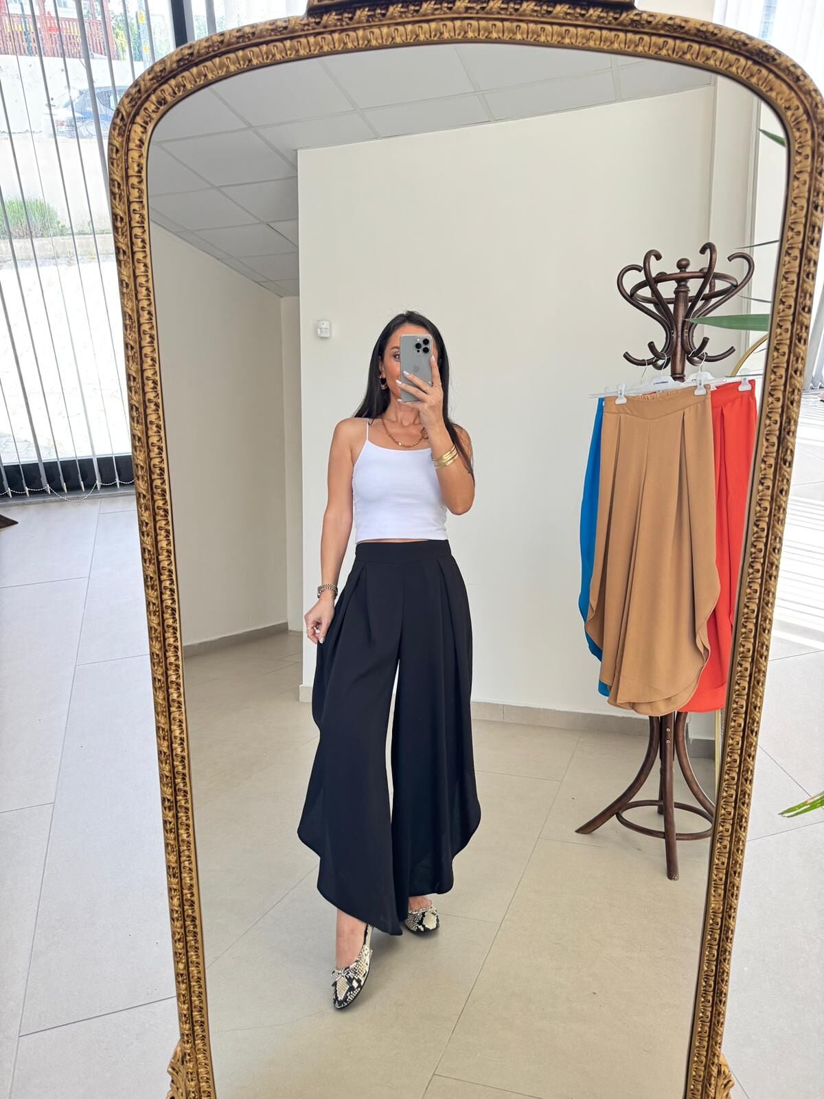 MZ 23057 Siyah Yırtmaçlı Crep Pantolon