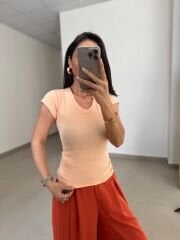 İv 011  V Yaka Somon Tişört