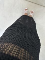 Siyah örgü plaj elbisesi