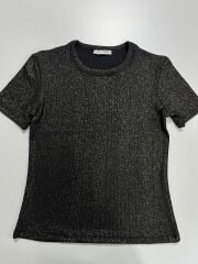 İv 26104 Varaklı Yaka Biyeli Siyah Tişört