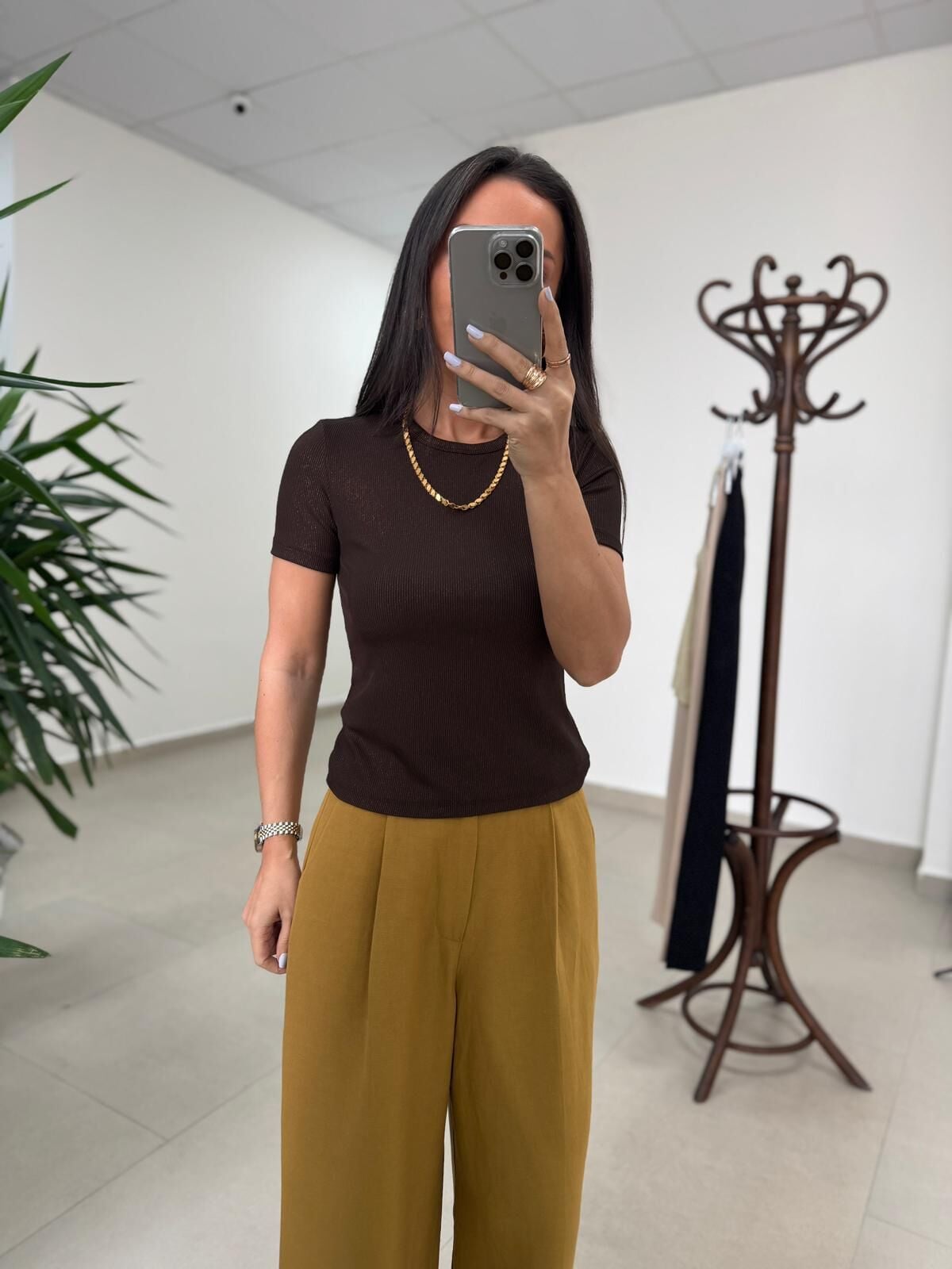 İv 26104 Varaklı Yaka Biyeli A. Kahve Tişört