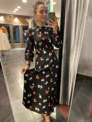 Kırmızı mavi çiçekli uzun maroken elbise
