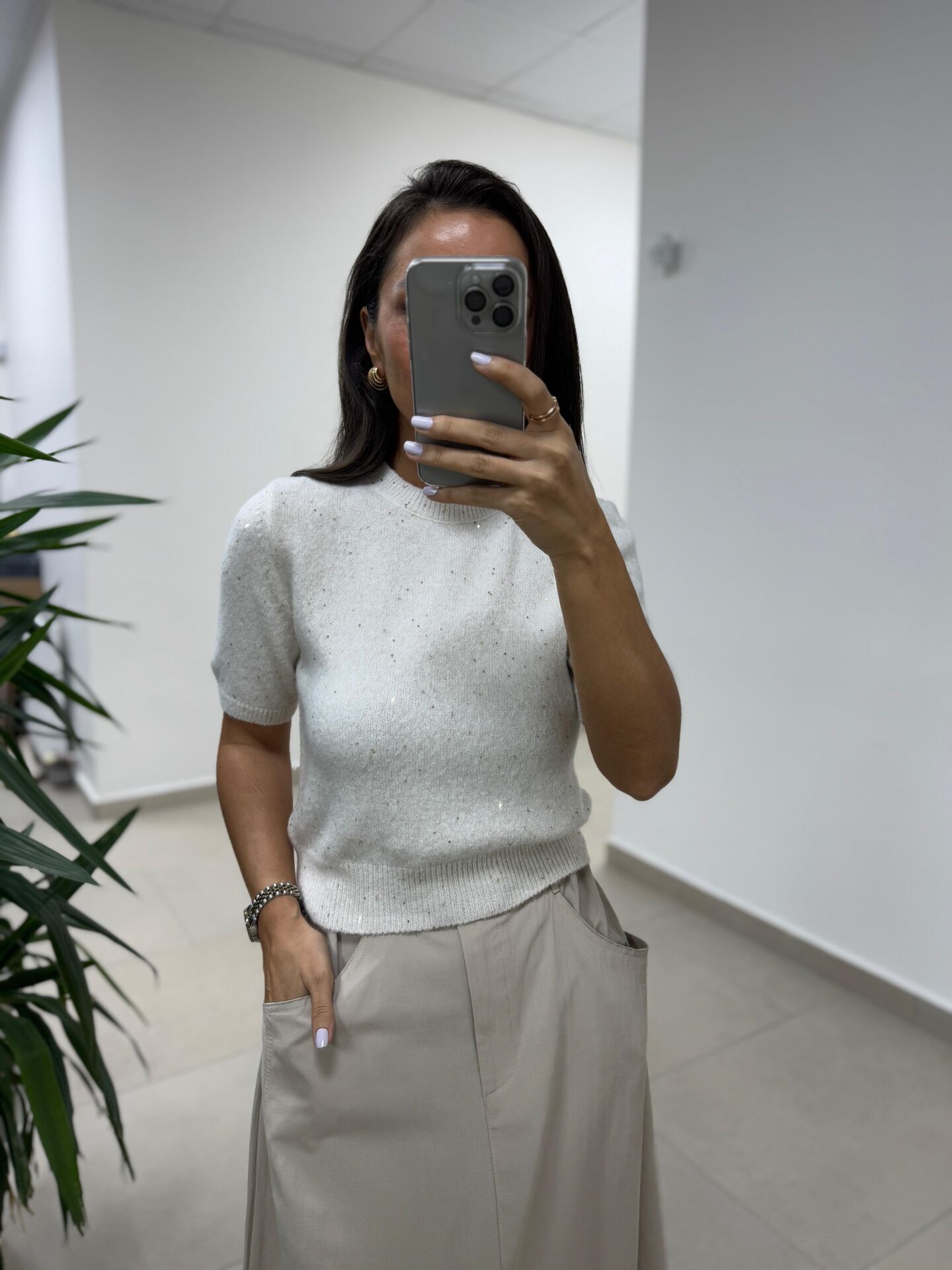 Dv 10703 Yumoş Pul Detaylı Kısa Kollu Krem Kazak