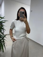 Dv 10703 Yumoş Pul Detaylı Kısa Kollu Krem Kazak