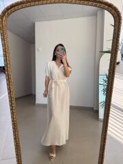 Mz 22539 Ekru V Yaka Kuşaklı Tensel Elbise