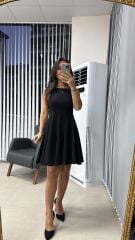 My 3692 Kolsuz Eteği Parça Dikişli Siyah Çan Elbise