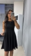 My 3692 Kolsuz Eteği Parça Dikişli Siyah Çan Elbise
