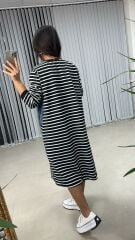 Dr 2482 Schwarz gestreiftes Denim-Sweatkleid