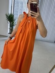 Halter Yaka Turuncu Bağlamalı Elbise