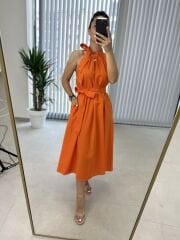 Halter Yaka Turuncu Bağlamalı Elbise