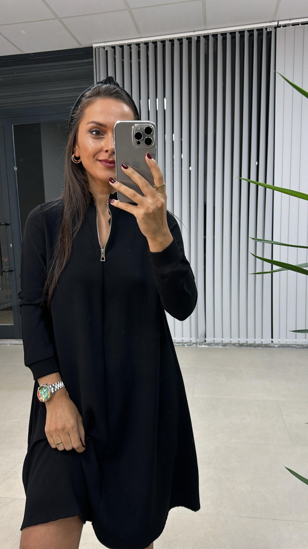 Fermuar Yakalı Crep Siyah  Elbise