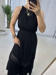 Krinkıl Halter Yaka Siyah Elbise