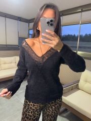 Dantelli V Yaka Yumoş Bluz