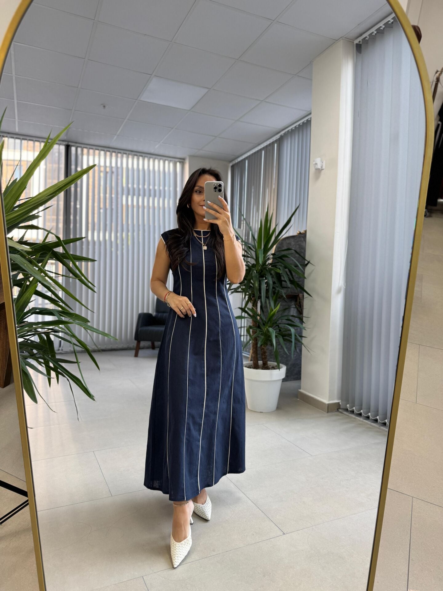 Fw 0402 Marka Model Laci-Beyaz Biyeli Keten Elbise