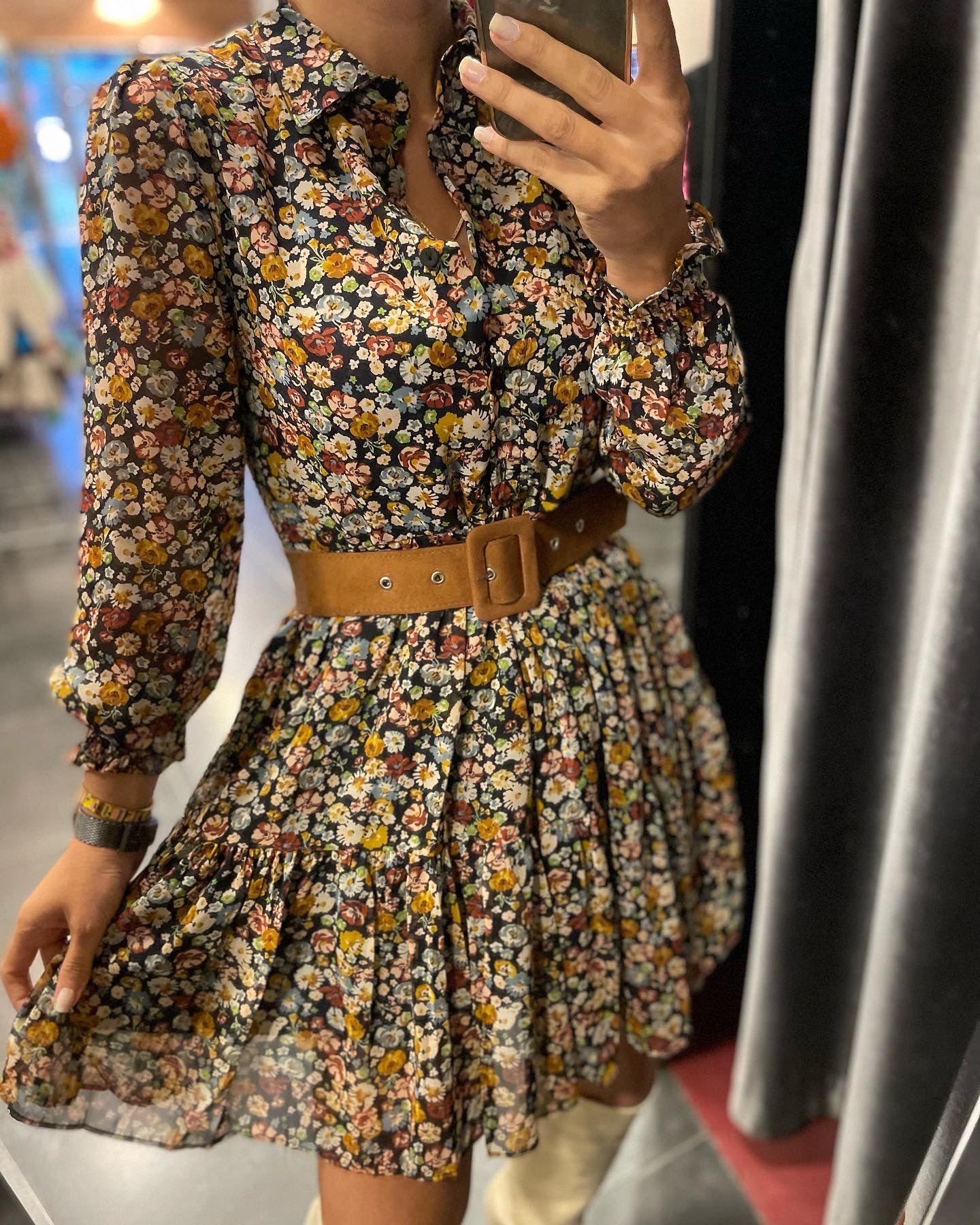 Çıtır desen yakalı şifon elbise