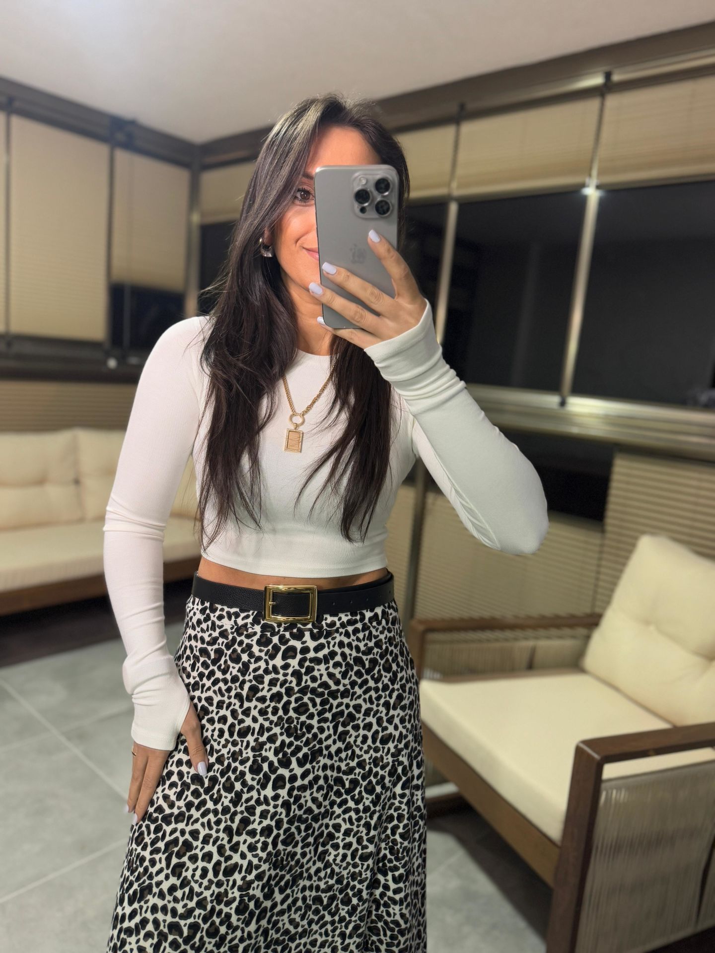 Kr 16049 Ekru Parmak Geçmeli Kısa Body