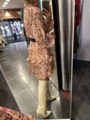Pudra yakalı şifon elbise