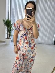 Askılı krem çiçekli şifon elbise