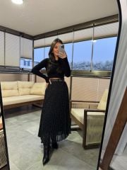 Kr 16049 Siyah Parmak Geçmeli Kısa Crop Body